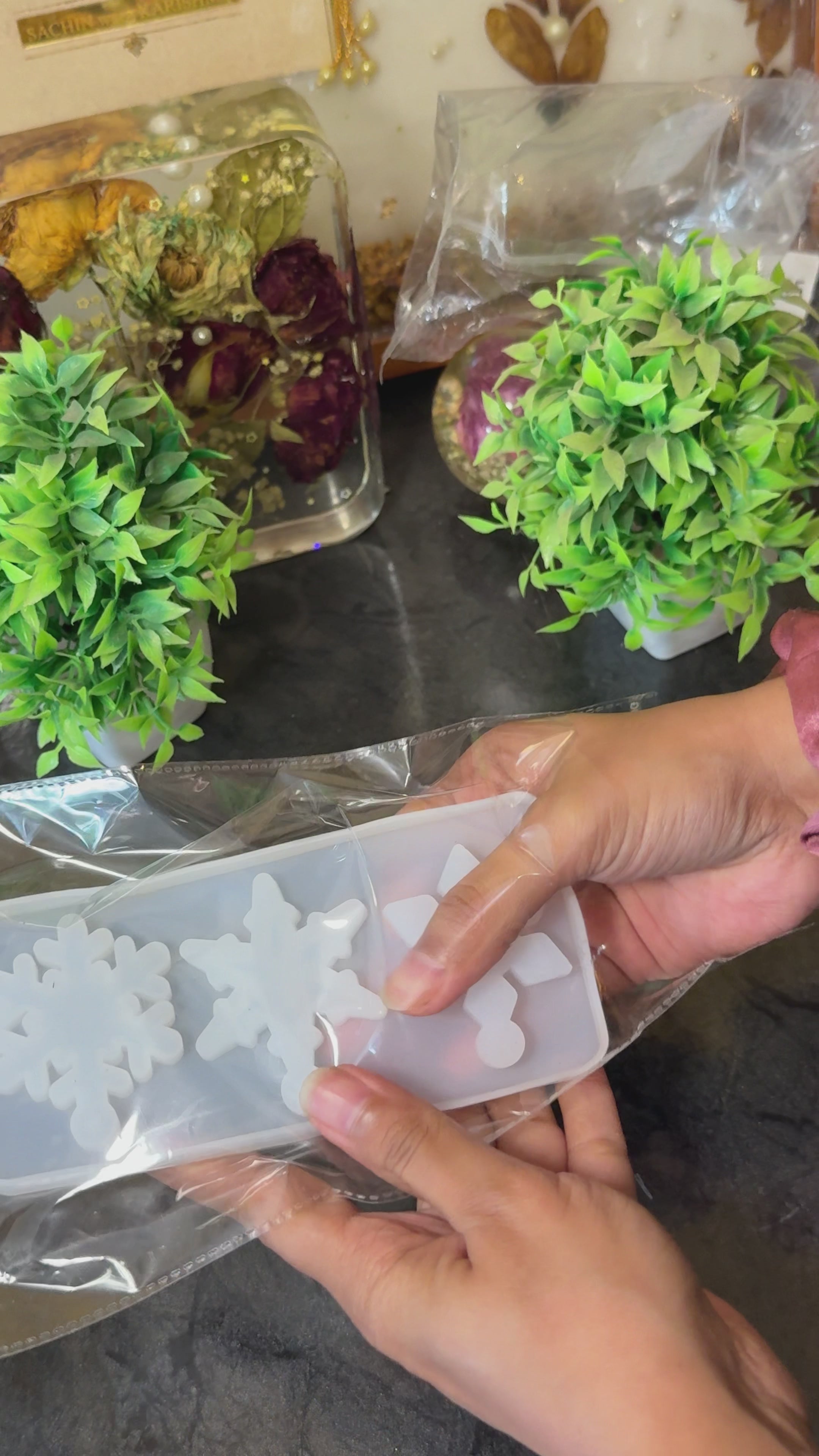 3 Cavity Snowflakes Pendant & Keychain Mould